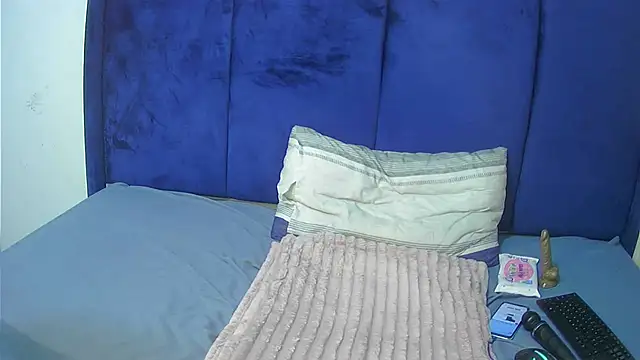 Snapshot of Pretty-C chatting on March 18, 2026, 6:09 pm Pretty-C online show from March 18, 2026, 6:09 pm