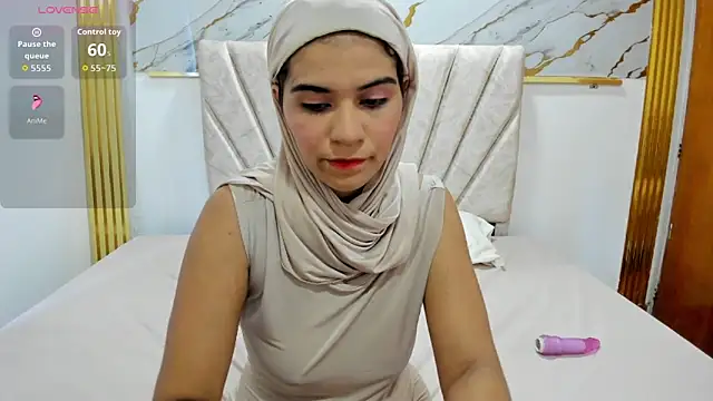 Snapshot of Yasmin_nazer chatting on October 17, 2025, 7:26 pm Yasmin nazer online show from October 17, 2025, 7:26 pm