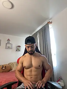 Ezzio Scolaro online show from November 15, 2025, 1:04 pm