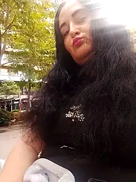 Snapshot of Bella_862 chatting on October 16, 2025, 9:50 am Bella 862 online show from October 16, 2025, 9:50 am