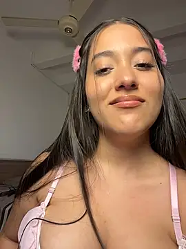 Nhefertary online show from April 13, 2026, 10:58 pm