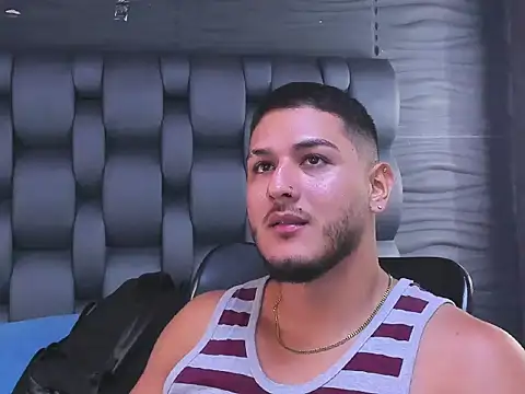 jasonshaw25 online show from November 7, 2025, 6:12 pm