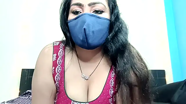 horny milf couple online show from February 27, 2026, 6:30 pm