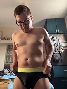 Snapshot of atreusfilho chatting on October 17, 2025, 4:31 pm atreusfilho online show from October 17, 2025, 4:31 pm