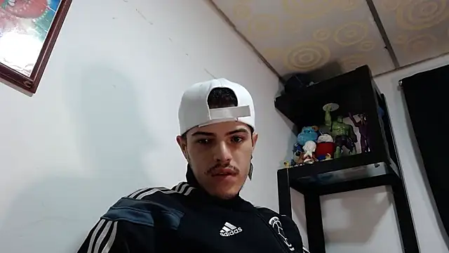 Snapshot of imsammytop chatting on November 5, 2025, 10:18 am imsammytop online show from November 5, 2025, 10:18 am