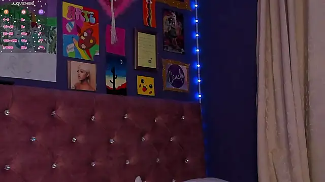 kimhilton  online show from March 8, 2026, 3:43 am