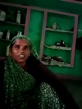 Snapshot of Janvi_tv chatting on October 5, 2025, 2:13 am Janvi tv online show from October 5, 2025, 2:13 am