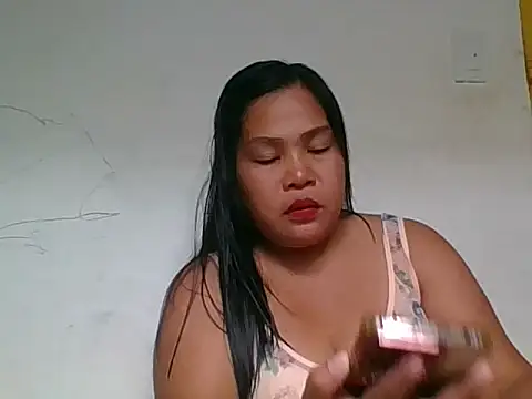 Snapshot of shyhotpinay_32 chatting on July 19, 2026, 5:16 am shyhotpinay 32 online show from July 19, 2026, 5:16 am