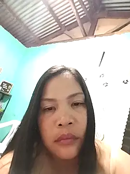 shyhotpinay 32 online show from October 5, 2025, 1:35 pm