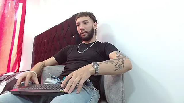 Snapshot of angel_kyrozz chatting on October 26, 2025, 7:36 pm angel kyrozz online show from October 26, 2025, 7:36 pm