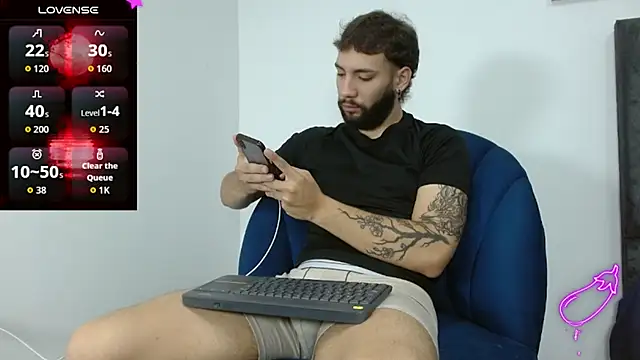 Snapshot of angel_kyrozz chatting on November 23, 2025, 7:13 pm angel kyrozz online show from November 23, 2025, 7:13 pm