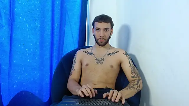 Snapshot of angel_kyrozz chatting on October 15, 2025, 7:11 pm angel kyrozz online show from October 15, 2025, 7:11 pm