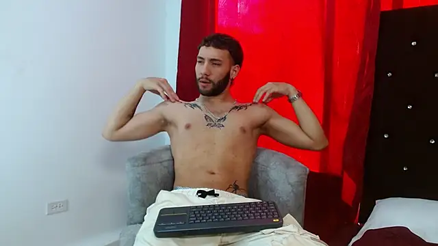 Snapshot of angel_kyrozz chatting on October 17, 2025, 7:26 pm angel kyrozz online show from October 17, 2025, 7:26 pm