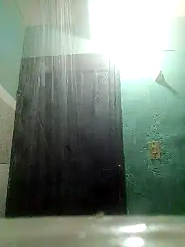 laaaloo online show from November 4, 2025, 4:22 pm