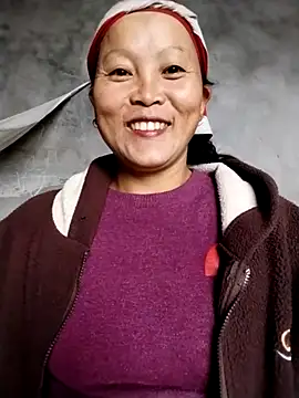 sumaybae online show from November 18, 2025, 4:49 am