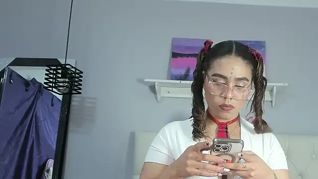 Snapshot of Aitanafox chatting on October 22, 2025, 6:24 am Aitanafox online show from October 22, 2025, 6:24 am