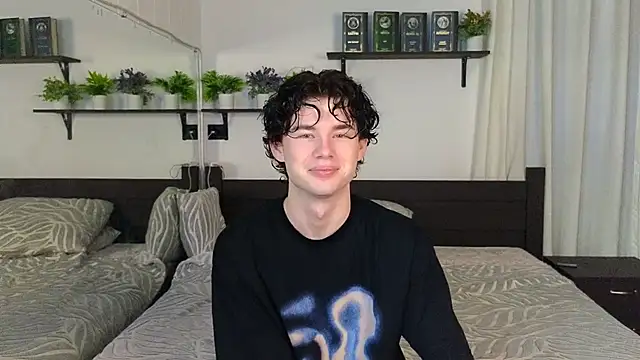 Cute Mike online show from February 14, 2026, 1:39 am