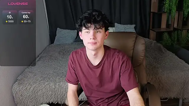 Cute Mike online show from November 1, 2025, 6:13 pm