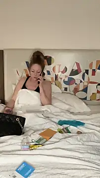 amandatheblondewife online show from February 25, 2026, 3:40 am