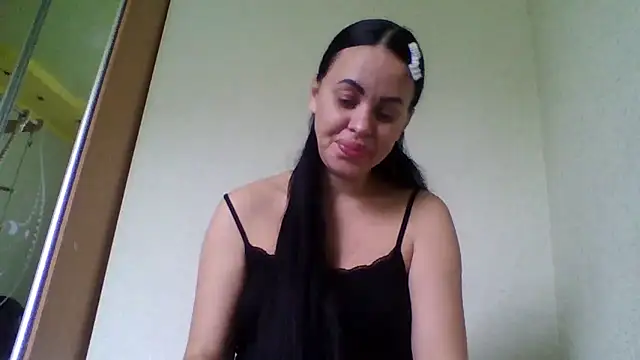 Stefaniyaxq online show from October 8, 2025, 8:49 am