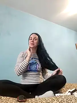 Stefaniyaxq online show from November 20, 2025, 8:48 am