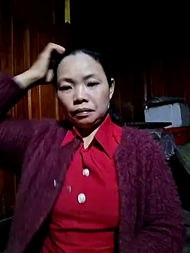 miomio-12 online show from October 26, 2025, 2:28 pm