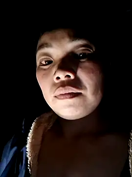 miomio-12 online show from November 10, 2025, 12:32 pm