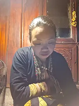 miomio-12 online show from November 5, 2025, 12:41 pm