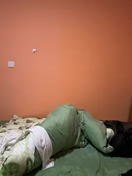 qingzi1218 online show from October 11, 2025, 11:55 am