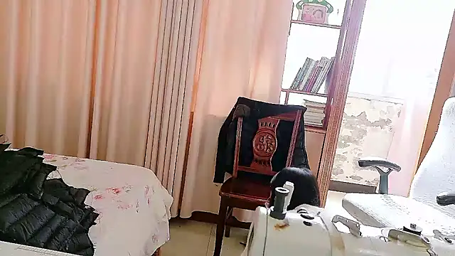 CCOO520 online show from November 12, 2025, 3:32 am