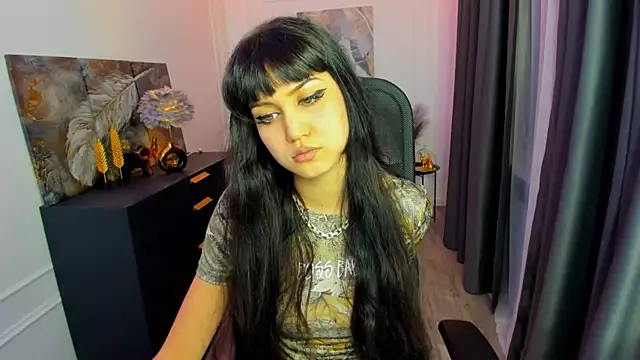 TiffanyYounge online show from March 24, 2026, 12:05 pm