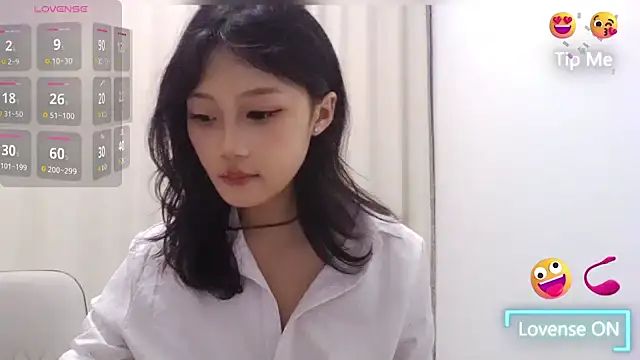 NINI1115 online show from June 11, 2026, 1:19 pm