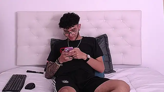 cock fox online show from October 7, 2025, 7:48 pm