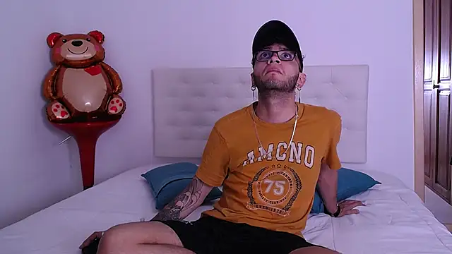 cock fox online show from October 8, 2025, 7:25 pm
