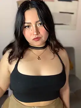 NicolBeltran Pink online show from October 7, 2025, 6:53 pm