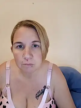 LaceyWestxx online show from October 9, 2025, 5:02 pm