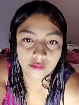 Snapshot of VioletAndSmick chatting on October 14, 2025, 12:50 pm VioletAndSmick online show from October 14, 2025, 12:50 pm