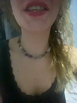 melisss2 online show from October 17, 2025, 9:16 pm