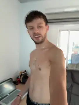 noah red online show from November 20, 2025, 1:01 pm