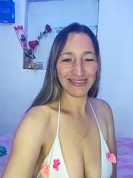 Snapshot of Keila10 chatting on October 22, 2025, 3:06 am Keila10 online show from October 22, 2025, 3:06 am