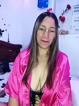 Snapshot of Keila10 chatting on October 25, 2025, 2:50 pm Keila10 online show from October 25, 2025, 2:50 pm