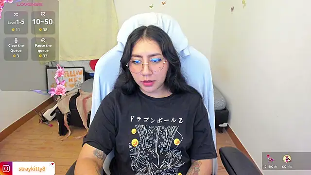 LoveLyy- online show from October 12, 2025, 3:52 am