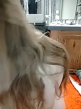 AugustRayn online show from April 15, 2026, 11:16 pm