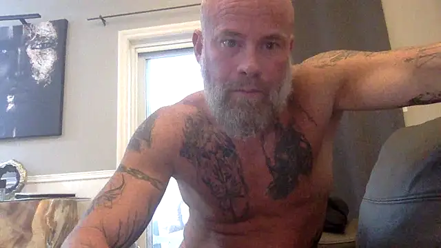 Snapshot of Muscledick40 chatting on February 12, 2026, 7:35 pm Muscledick40 online show from February 12, 2026, 7:35 pm