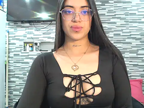 Snapshot of Carla_Bennett__ chatting on October 8, 2025, 11:34 am Carla Bennett online show from October 8, 2025, 11:34 am