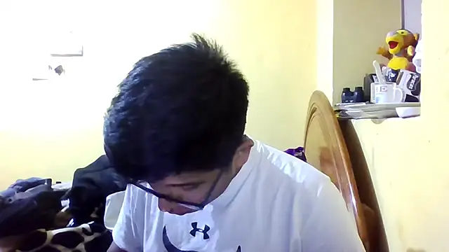 boyhot694 online show from October 5, 2025, 6:26 am