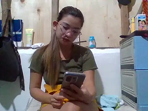 Snapshot of Hot_Lina31 chatting on March 29, 2026, 3:13 pm Hot Lina31 online show from March 29, 2026, 3:13 pm