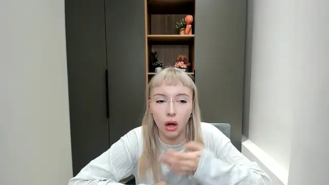 Snapshot of Jayenemeth chatting on October 6, 2025, 5:19 am Jayenemeth online show from October 6, 2025, 5:19 am