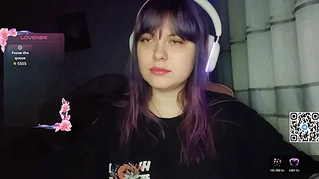 KristiBloom online show from February 13, 2026, 7:25 pm