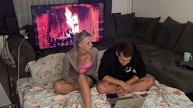 Snapshot of OurSecretzone chatting on October 5, 2025, 6:31 pm OurSecretzone online show from October 5, 2025, 6:31 pm